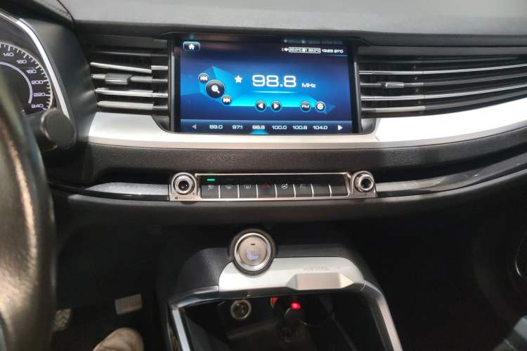 Used Haval H6 2017 Blue Label 1.5T Automatic Two-Wheel Drive ZhiShang Model
