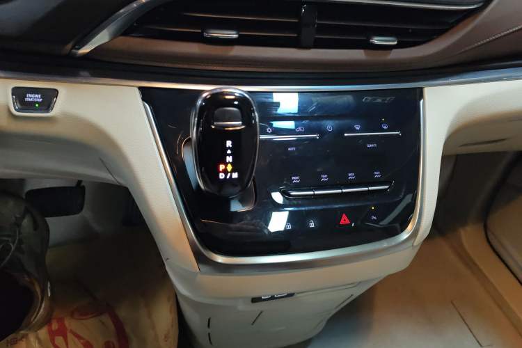 Used Buick GL8 2023 Land Executive Class 652T Luxury Model