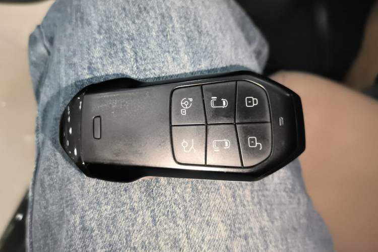 Used XPeng X9 2025 740 Ultra-Long Range Max