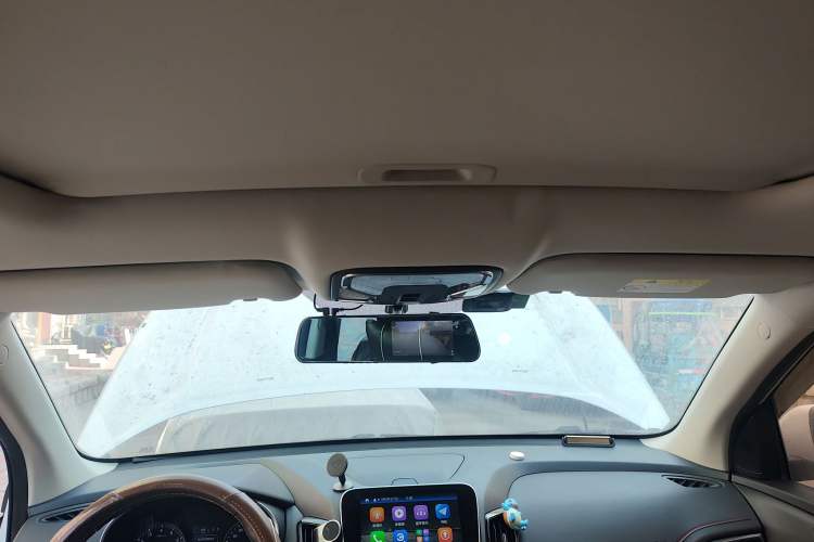 Used Changan CS55 2017 1.5T Manual Colorful Edition
