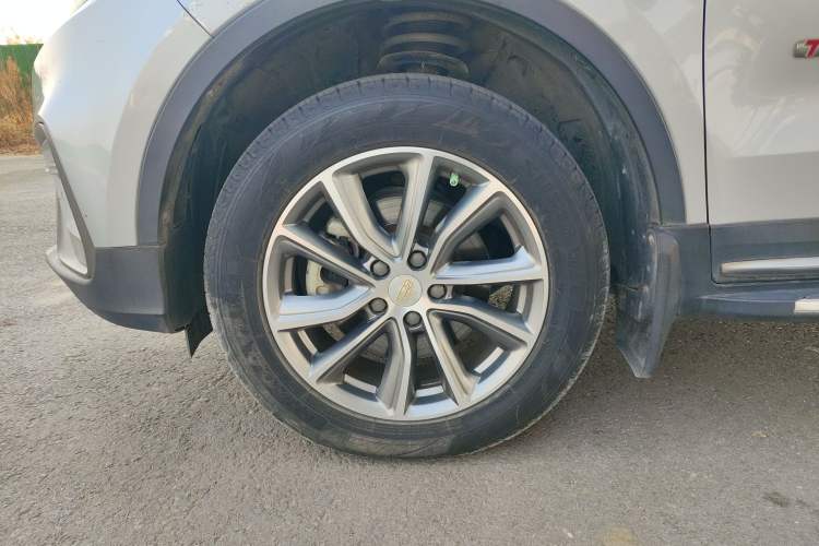 Used Geely Auto Emgrand X7 Sport 2018 1.8TD Automatic Two-Wheel Drive Smart 4G Connected Version