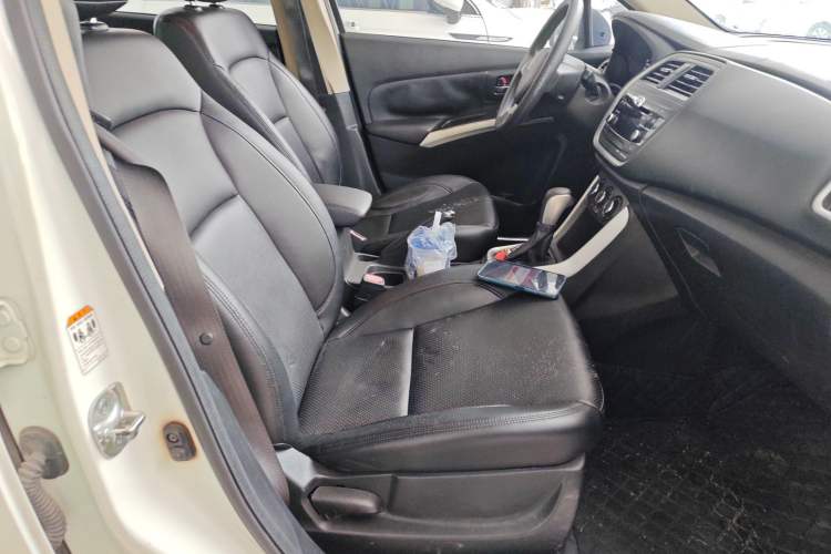 Used Suzuki S-Cross 2014 1.6L CVT Two-Wheel Drive Entry Model
