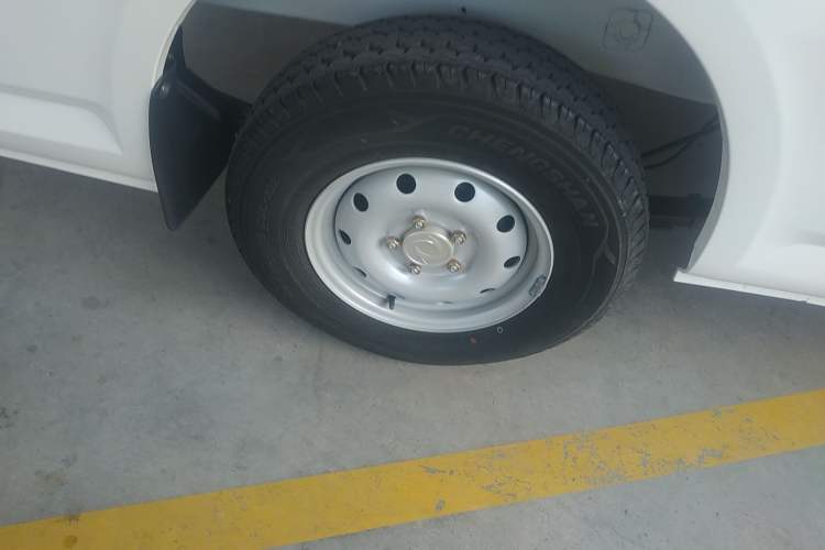 Used Dongfeng Yufeng EM27 2024 EM27L Henan Lidong 41.472 kWh
