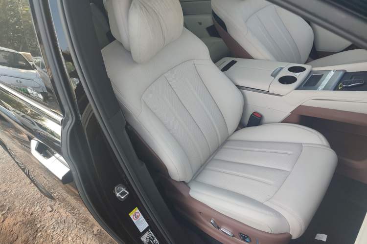 Used BYD Xia 2025 DM-i 1.5T 180km Beyond Edition
