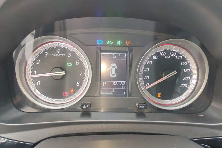 Used FORTHING Joyear X5 2017 Enjoy Series 1.6L CVT Luxury Model