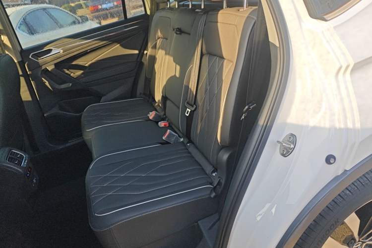 Used Volkswagen Tiguan L 2022 330TSI Automatic Two-Wheel Drive R-Line Enhanced Edition