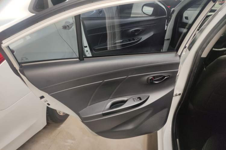 Used Toyota YARiS L 2019 1.5E CVT Dynamic Edition China VI compliant