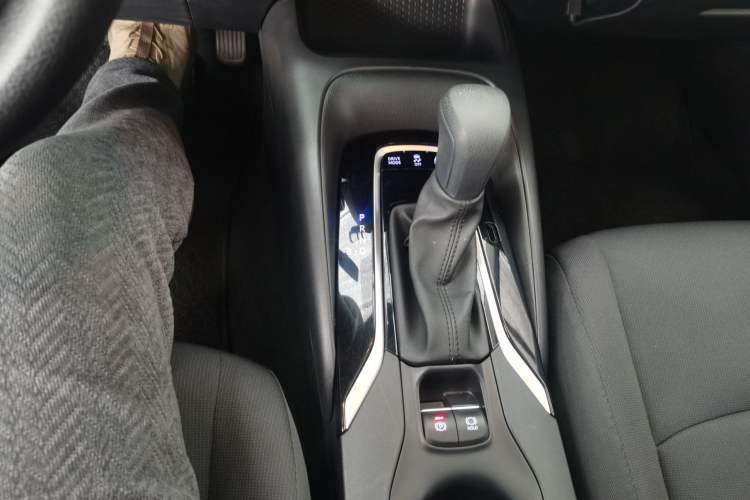 Used Toyota Corolla 2021 Dual-Motor 1.8L E-CVT Elite Edition
