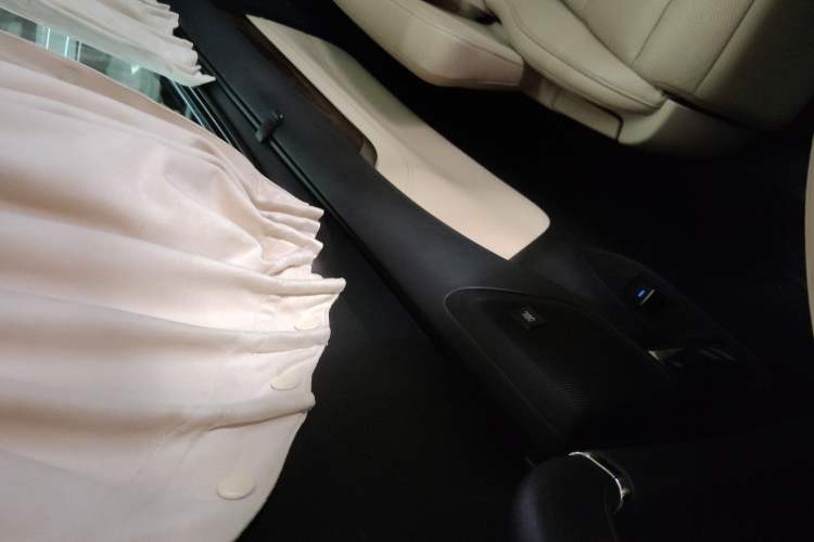 Used Toyota Alphard 2021 Dual-Engine 2.5L Luxury Edition
