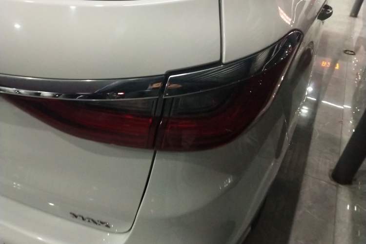 Used BYD Song MAX 2019 1.5T Automatic SmartConnect ZhiLian RuiDong Edition with 6 Seats China VI Standard
