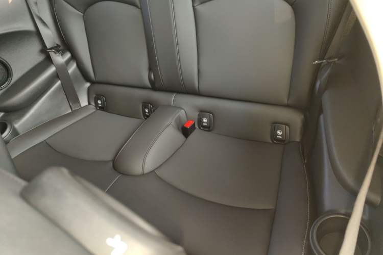 Used  MINI 2023 1.5T COOPER Artist
