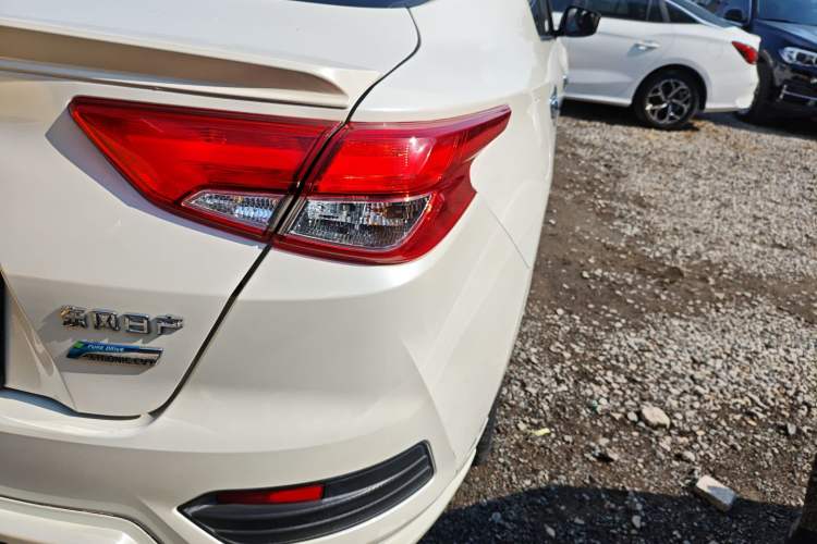 Used Nissan Lannia 2019 1.6L CVT Smart Connect Smart Cool Version China VI Standard
