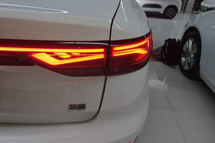 Used Geely Auto Emgrand 2023 4th Generation Champion Edition 1.5L CVT Prestige Model
