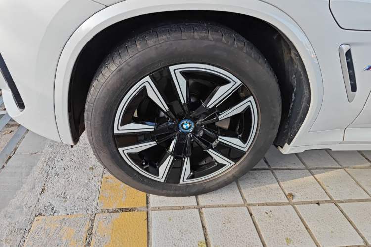 Used BMW iX3 2024 Leading Model
