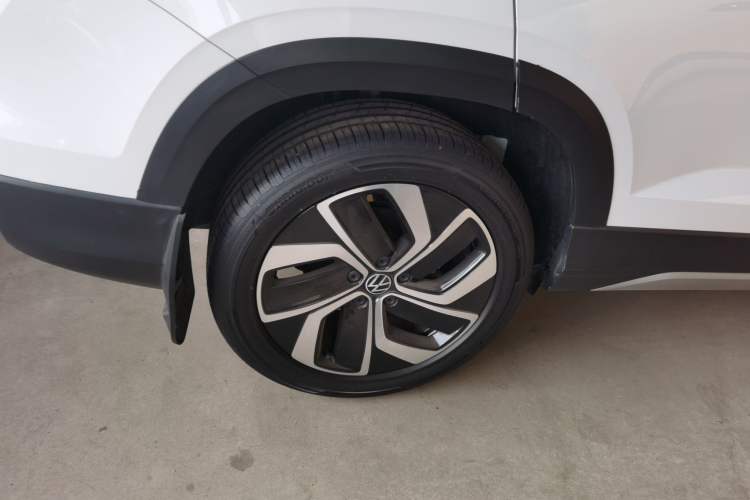 Used Volkswagen Tharu 2023 300TSI Two-Wheel-Drive Full Moon Edition