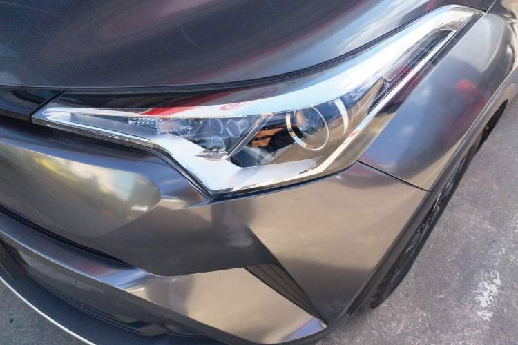 Used Toyota IZOA 2018 2.0L Yichi Version China VI Standard
