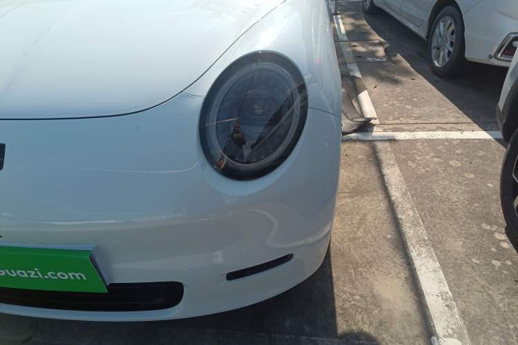 Used  3 2023 405km Pro
