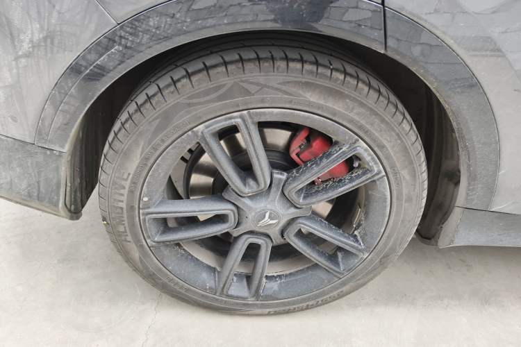 Used VOYAH FREE 2025 318 259 km All-Wheel-Drive Exploration Edition