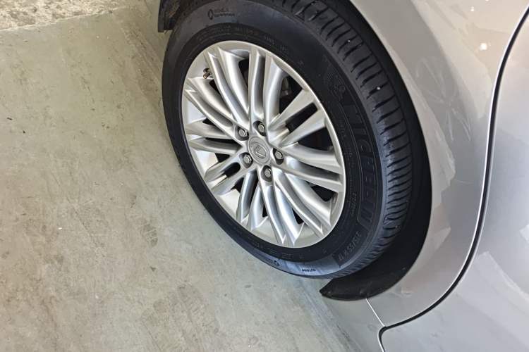 Used Lexus ES 2015 200 Elite Edition
