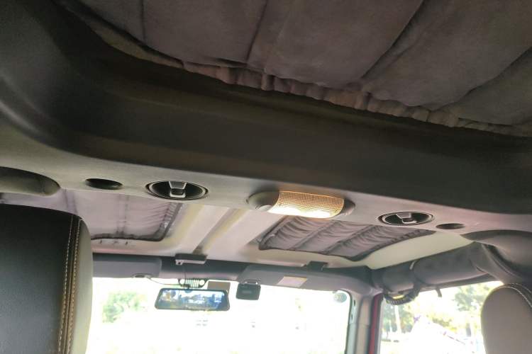 Used  Wrangler 2014 3.0L Sahara Four-Door Edition