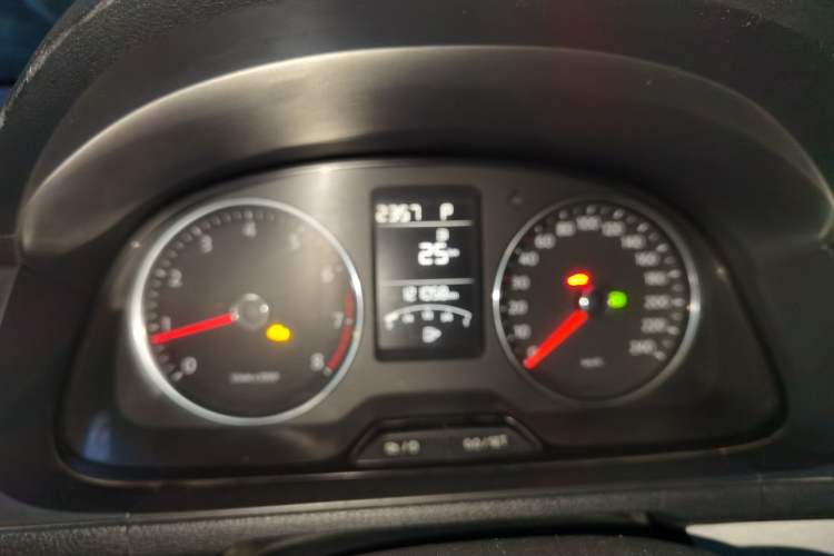 Used Volkswagen Lavida 2013 Revised Version 1.4 TSI DSG Comfort Edition
