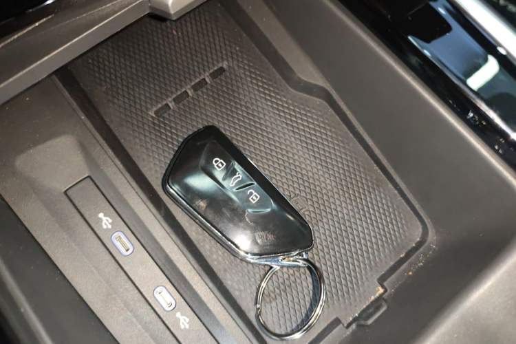 Used Volkswagen Passat 2025 Pro 380TSI Starry Dragon Luxury Edition
