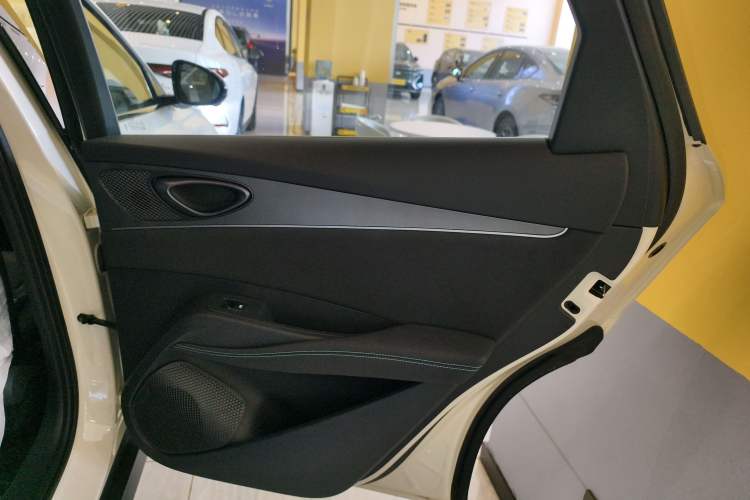 Used BYD Seal 06 New Energy 2025 DM-i Smart Drive 80KM Luxury Model
