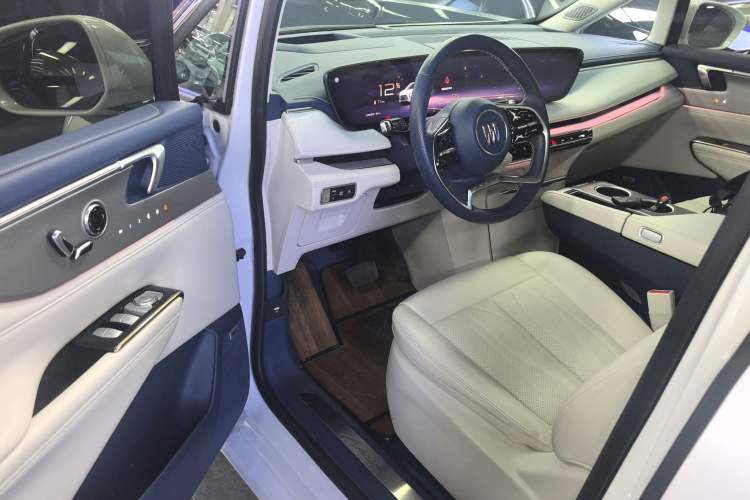 Used Buick GL8 New Energy 2024 Lu Zun Luxury Edition 6-Seater
