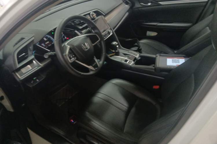 Used Honda Civic 2016 220TURBO CVT Luxury Edition
