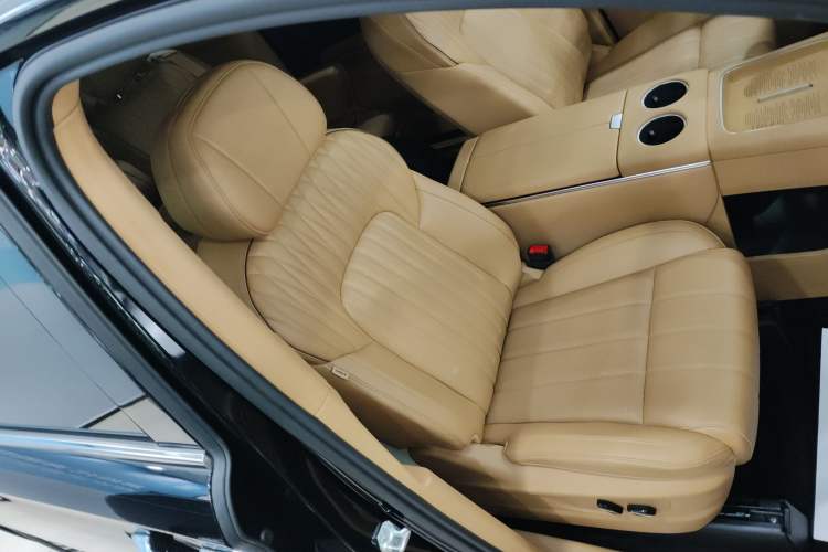 Used VOYAH Dream 2025 PHEV Four-Wheel-Drive Flagship Kunpeng Edition