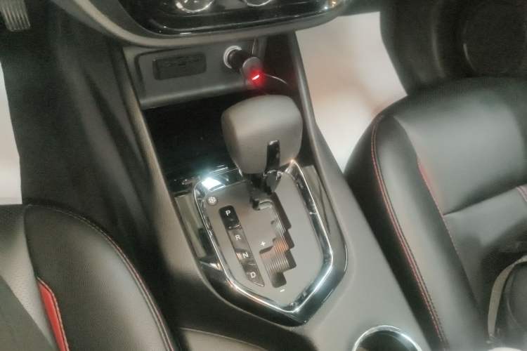 Used Soueast DX3 2016 1.5T CVT Flagship Model
