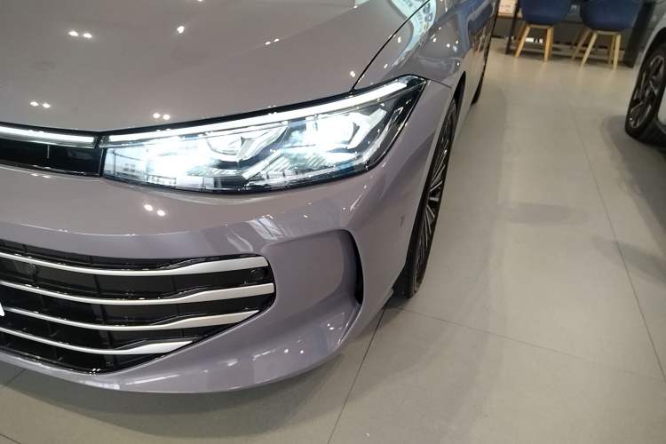 Used Volkswagen Passat 2025 Pro 380TSI Dragon Supreme Edition
