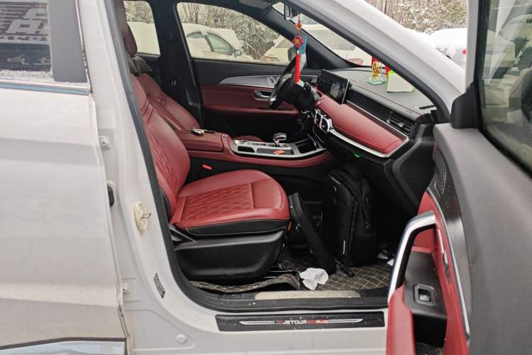 Used JETOUR X70 PLUS 2024 Champion Edition 1.5T DCT Champion MAX 5-Seater