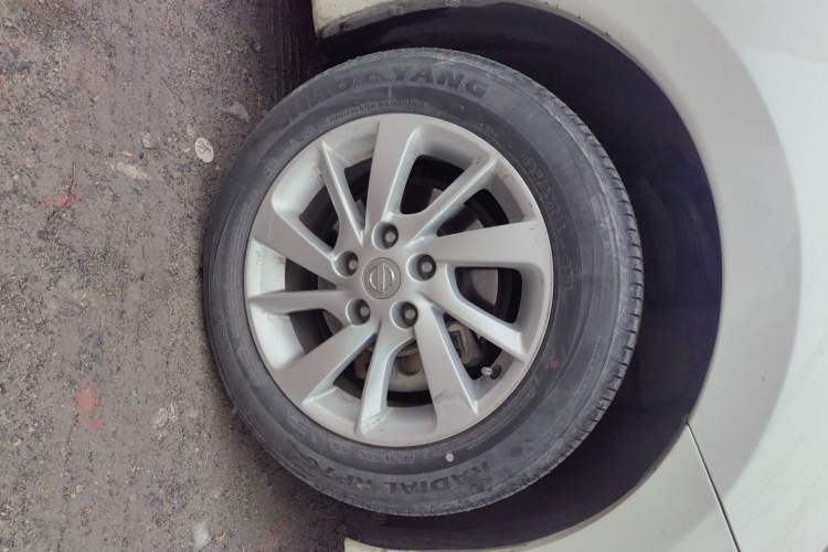 Used Nissan Tiida 2016 1.6L CVT Cool Dynamic Edition