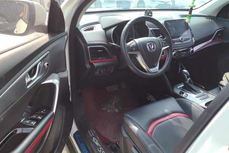 Used Changan CS55 2018 1.5T Automatic Colorful Edition China V Standard
