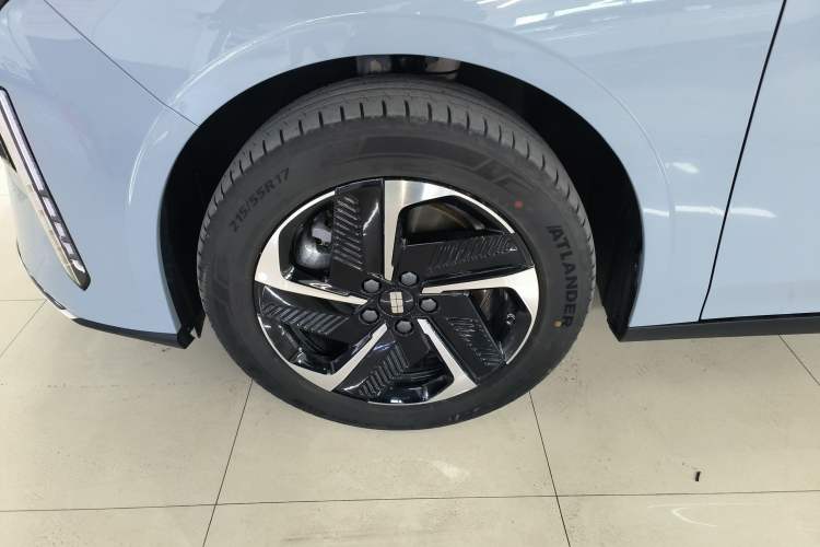 Used  L6 2025 EM-i 140km Explorer+ Edition