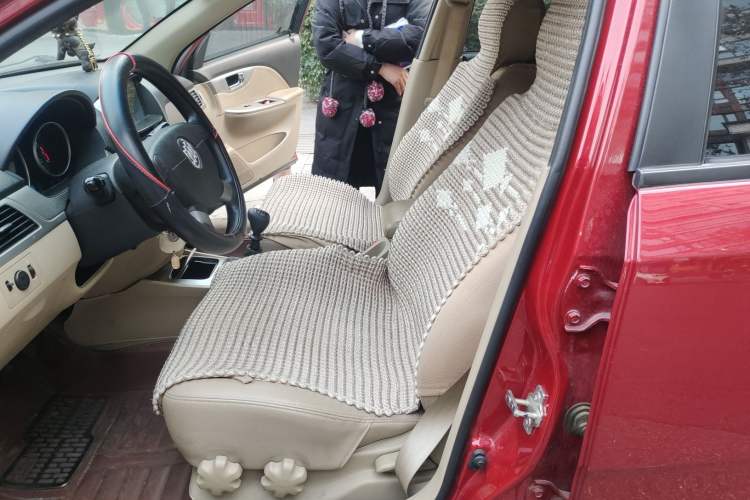 Used Buick Excelle 2013 1.5L Manual Classic Model
