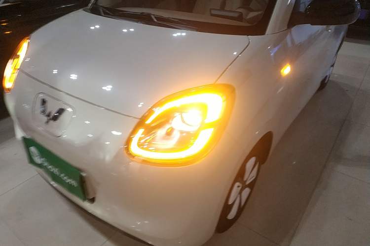 Used Wuling Hongguang MINIEV 2025 Four-Door Version Advanced Edition
