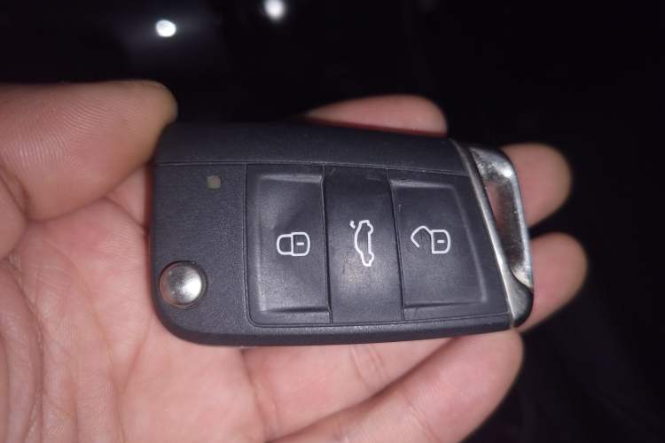 Used Volkswagen Golf 2020 Zhiai Edition 200TSI DSG Comfortable & Ambitious Version
