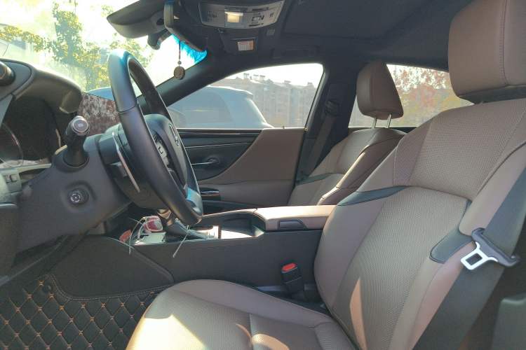 Used Lexus ES 2022 200 Excellence Edition