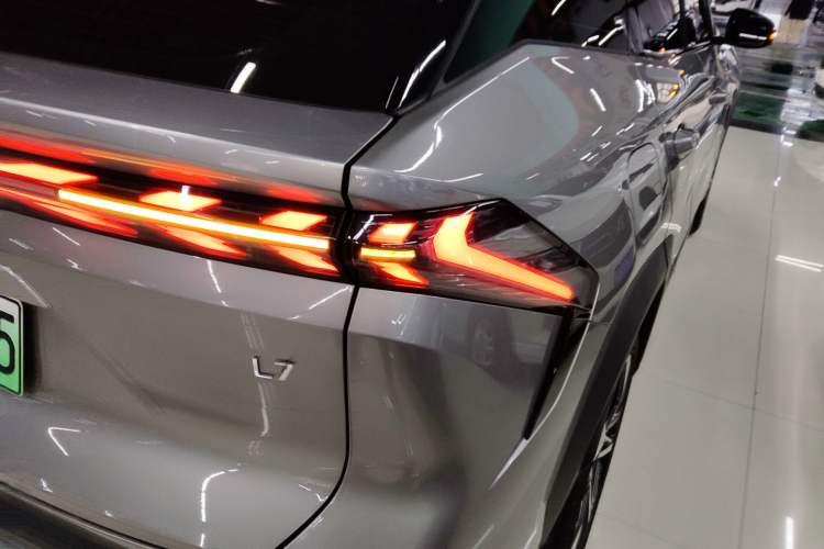 Used  L7 2023 1.5T 115 km Starship