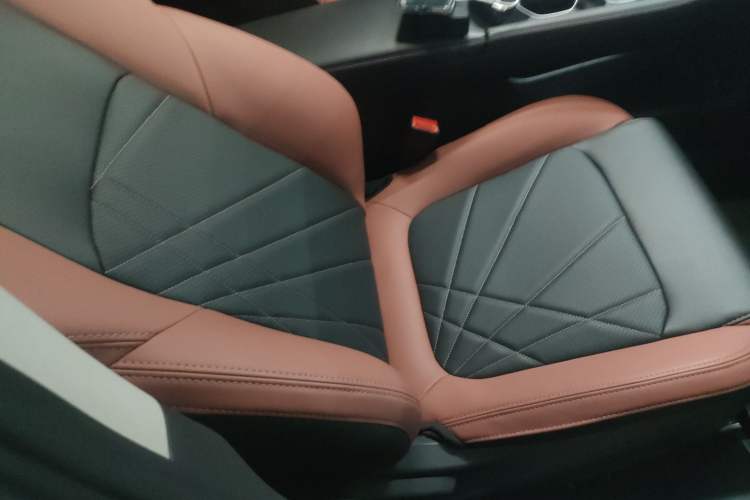 Used Changan Eado 2023 Changan Edition PLUS Blue Whale NE 1.4T GDI DCT Prestige Version