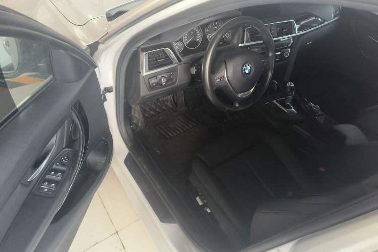 TDK.VehicleDetails.img