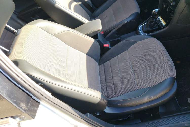 Used Volkswagen C-TREK 2017 230TSI DSG Comfort Version