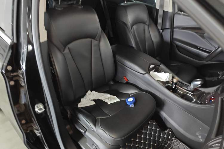 Used Buick Envision 2019 20T Two-Wheel Drive Elite Version China VI Standard
