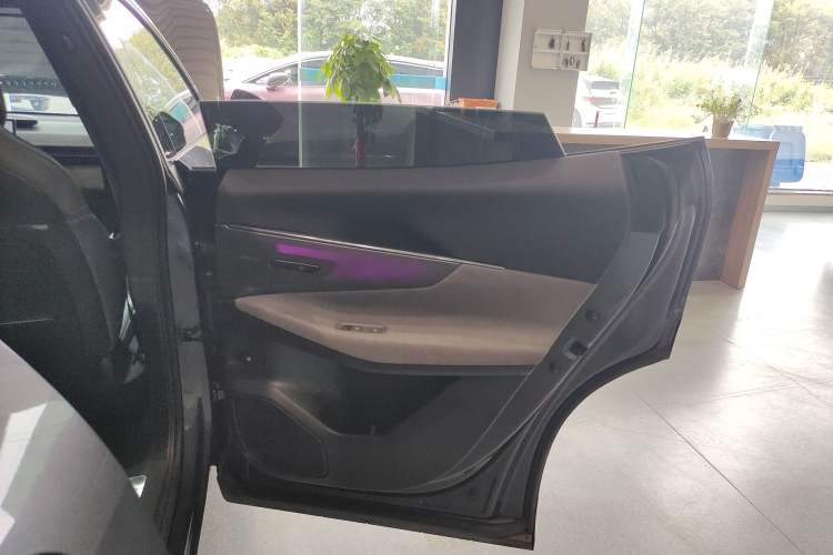 Used Lynk & Co 08 EM-P 2023 220km All-Wheel-Drive Performance Halo