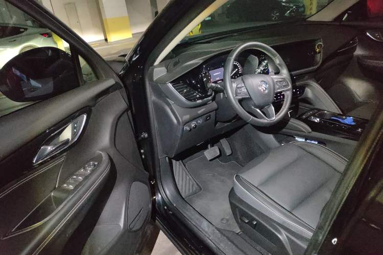 Used Buick Envision 2022 Encore S 552T Two-Wheel-Drive Luxury Model
