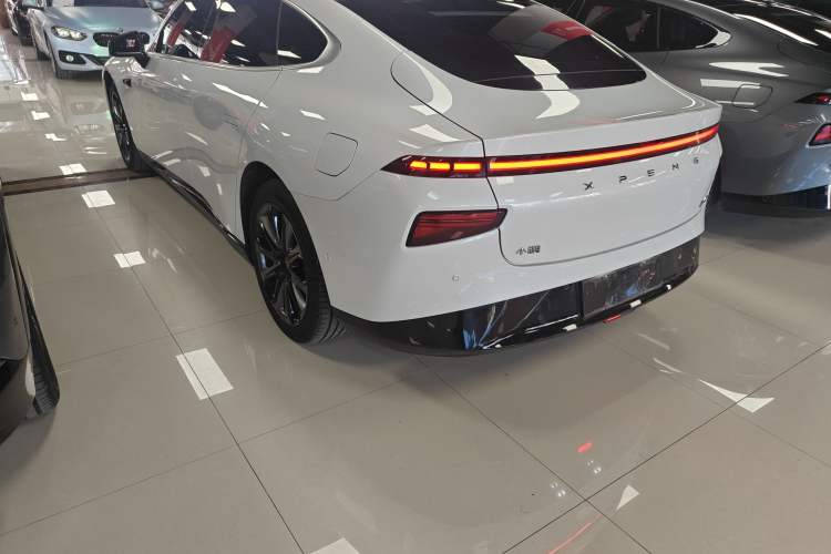 Used XPeng P7 2022 670E+