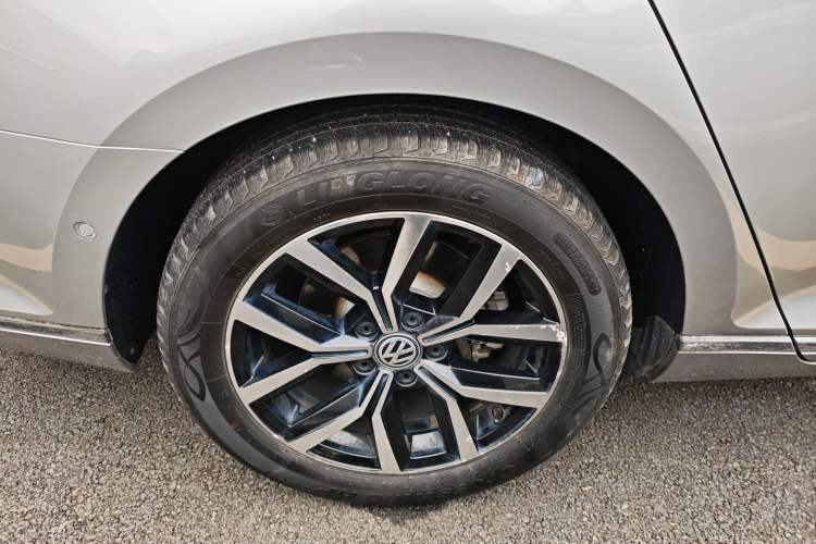 Used Volkswagen Magotan 2017 330TSI DSG Luxury Model
