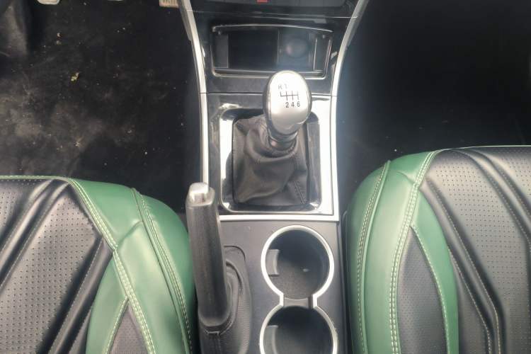 Used Haval H2 2017 Red-Label 1.5T Manual Two-Wheel Drive Comfort Model
